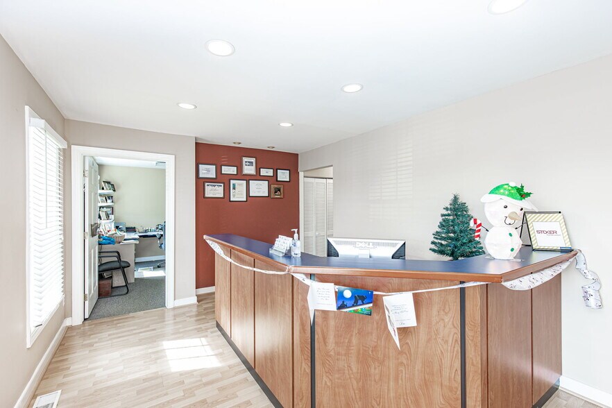 More Photos Of 10810 Hasty Ln, Midlothian Office For Sale