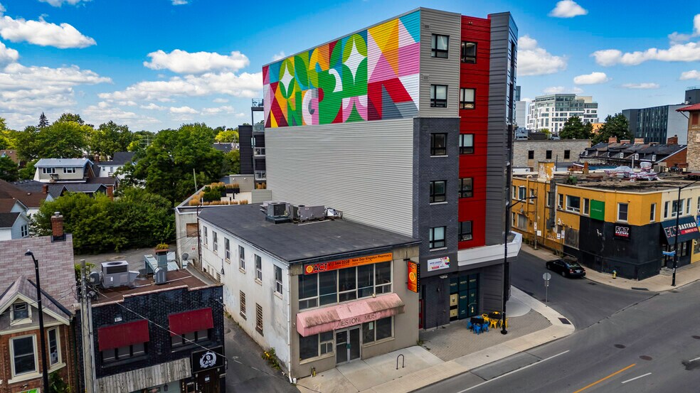 Primary Photo Of 162 Division St, Kingston Storefront For Sale