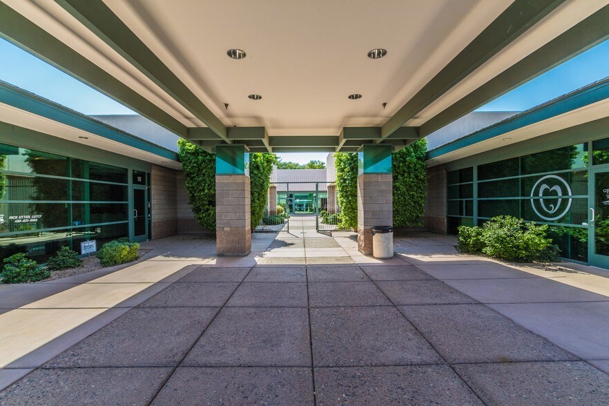 More Photos Of 2033 E Warner Rd, Tempe Office For Sale