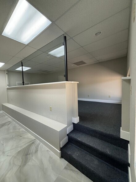 More Photos Of 6350 Bayshore Rd, North Fort Myers Freestanding For Sale