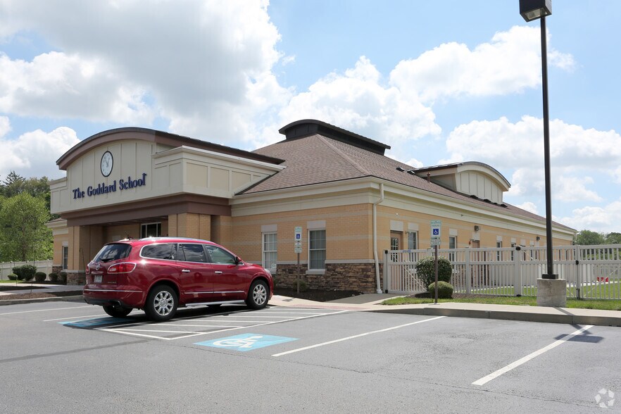 More Photos Of 7126-7220 Fulton Dr, Canton Unknown For Lease