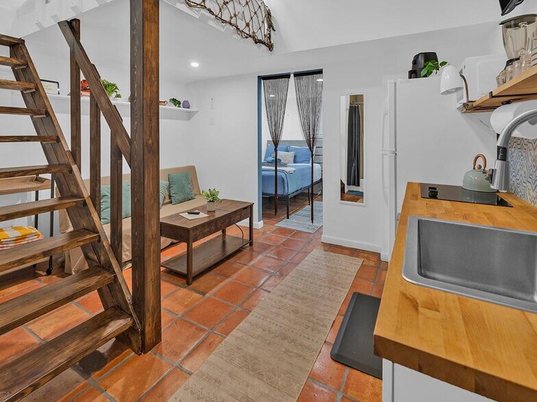 More Photos Of 1944 NE 5th St, Deerfield Beach Apartments For Sale