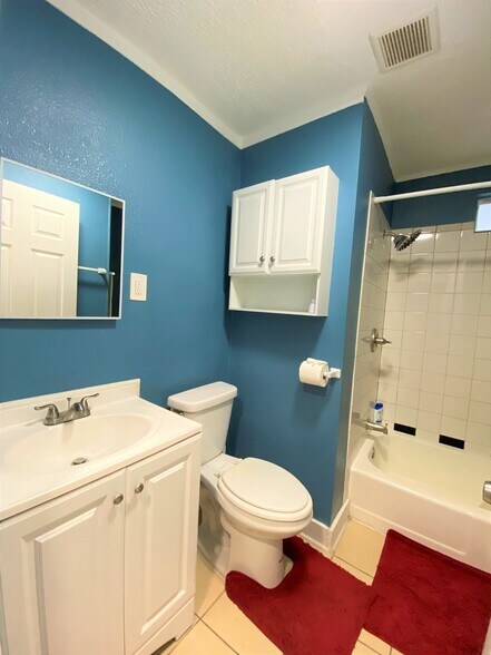 More Photos Of 3522 Sampson St, Houston Apartments For Sale