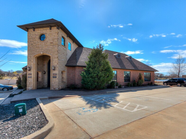 More Photos Of 2958 Nw 156th St, Edmond Office For Lease