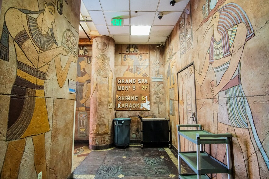 More Photos Of 2999 W 6th St, Los Angeles Health Club For Lease