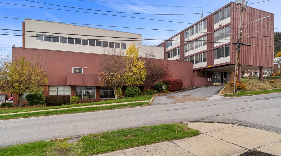 More Photos Of 94 Hospital St, Ridgway Specialty For Sale