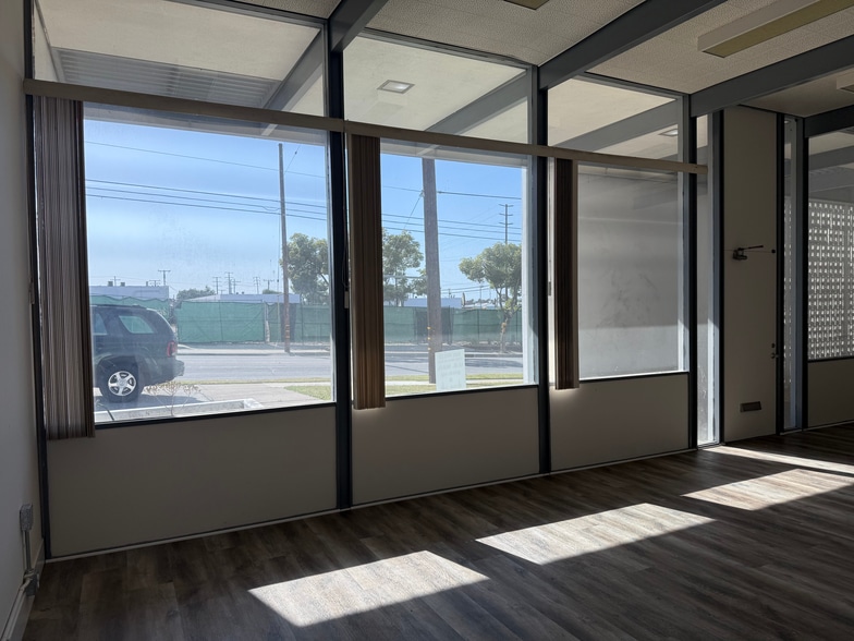 More Photos Of 2780 Walnut Ave, Signal Hill Warehouse For Lease