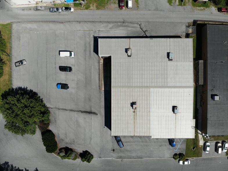 More Photos Of 1255 Bittner Blvd, Lebanon Warehouse For Sale