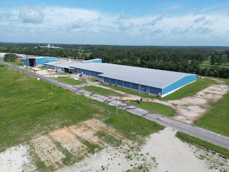 Primary Photo Of 1301 Industrial Park Rd, Mountain Grove Warehouse For Lease