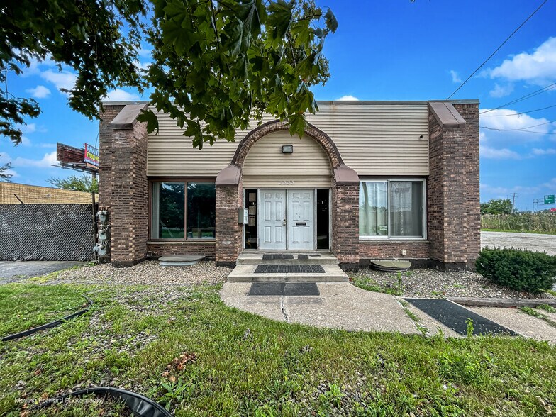 More Photos Of 2535 Bernice Rd, Lansing Warehouse For Sale