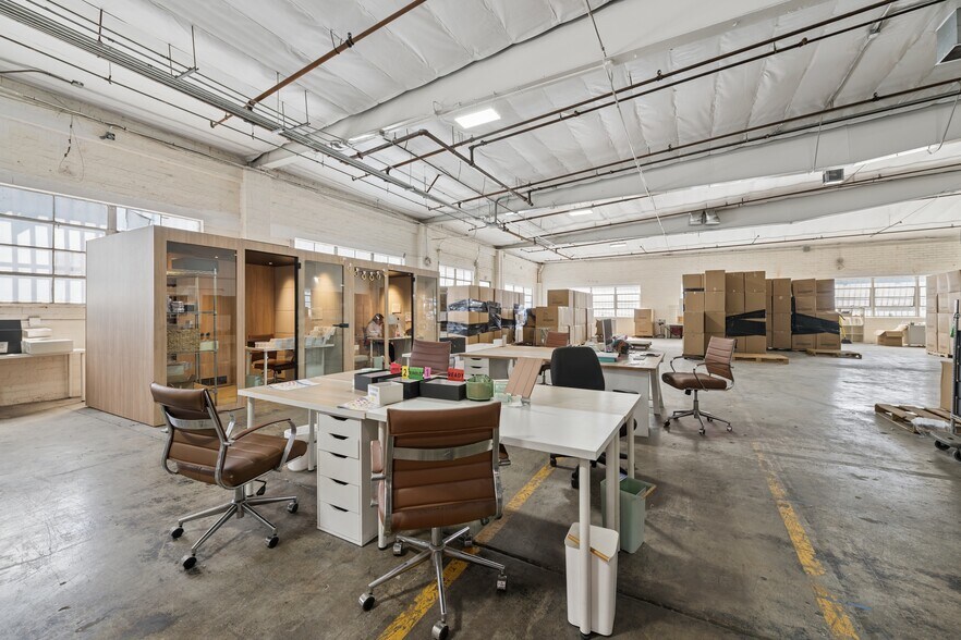 More Photos Of 3355 W El Segundo Blvd, Hawthorne Warehouse For Lease