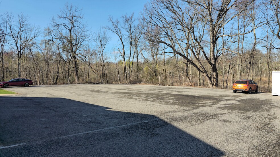 More Photos Of 850 N West End Blvd, Quakertown Freestanding For Sale