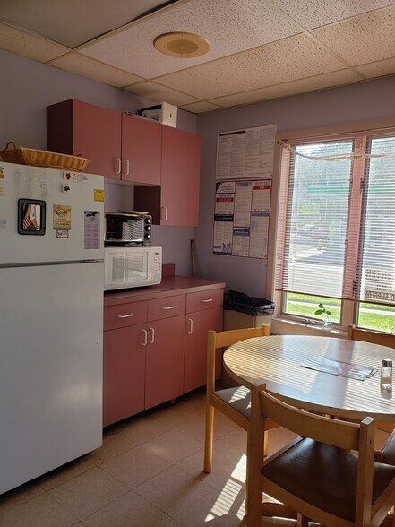 More Photos Of 557 Broad St, Bloomfield Medical For Sale