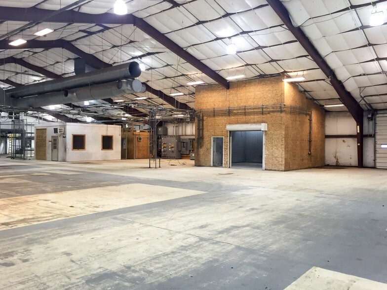 More Photos Of 2 Flint Mine Rd, Coxsackie Manufacturing For Sale