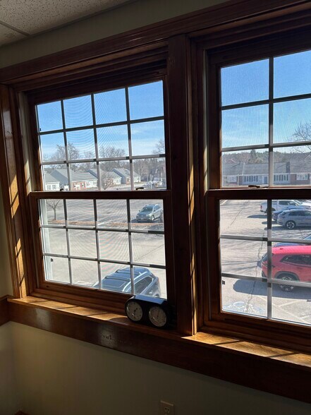 More Photos Of 40 S River Rd, Bedford Medical For Sale