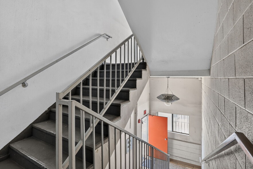 More Photos Of 313 N Alexandria Ave, Los Angeles Apartments For Sale