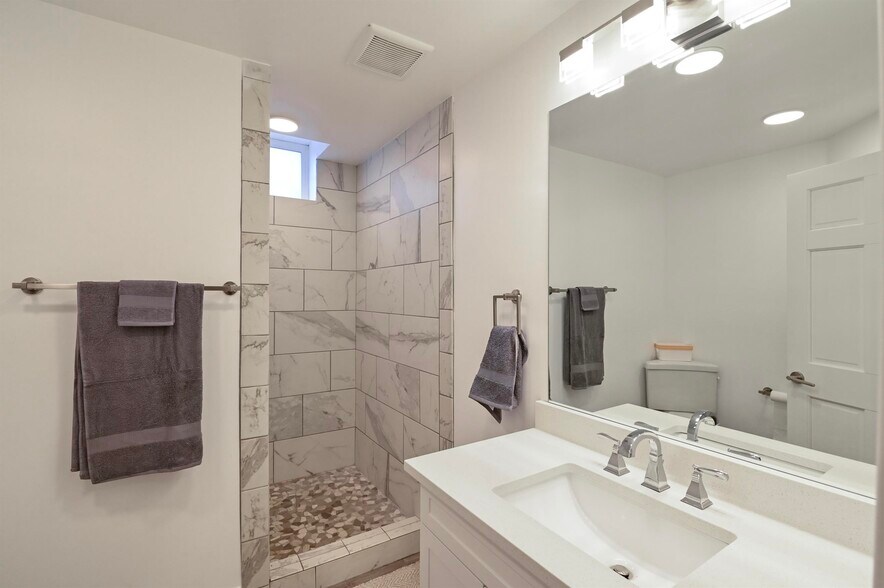 More Photos Of 5519 Northwest Radial Hwy, Omaha Medical For Sale