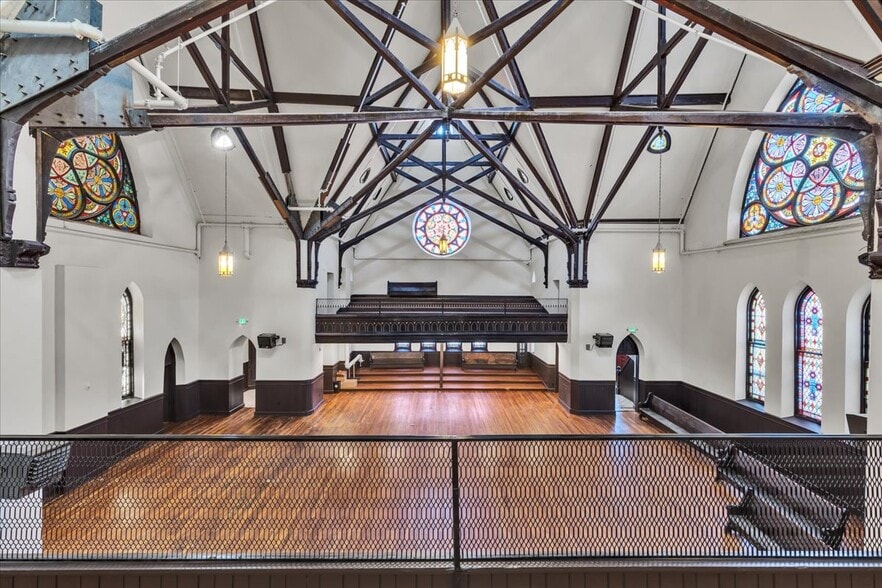 More Photos Of 201 Wilson St, Baltimore Religious Facility For Lease