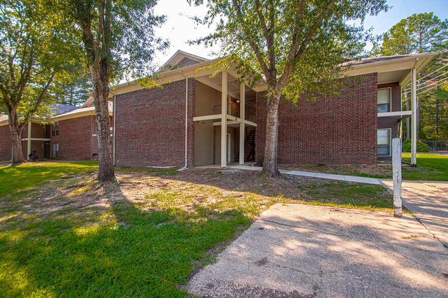 More Photos Of 1810 Bishop Rd, Bryant Apartments For Sale