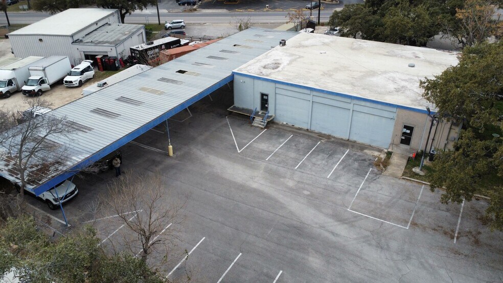More Photos Of 15562 Capital Port Dr, San Antonio Warehouse For Lease