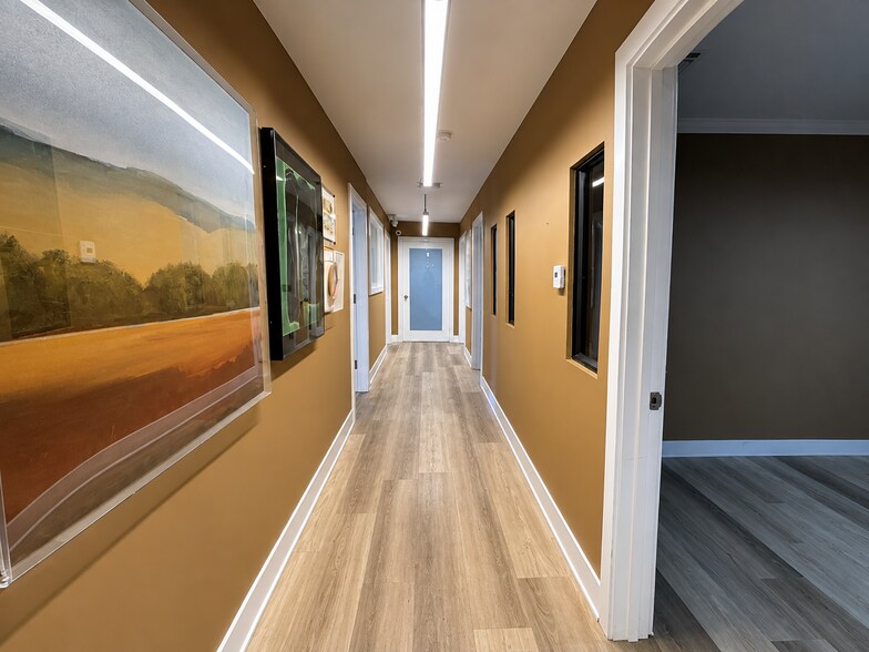 More Photos Of 6633 Valjean Ave, Van Nuys Coworking Space