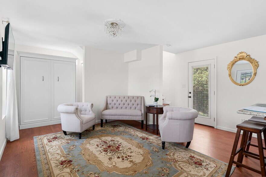 More Photos Of 1470 S Cranes Mill Rd, New Braunfels Lodge Meeting Hall For Sale