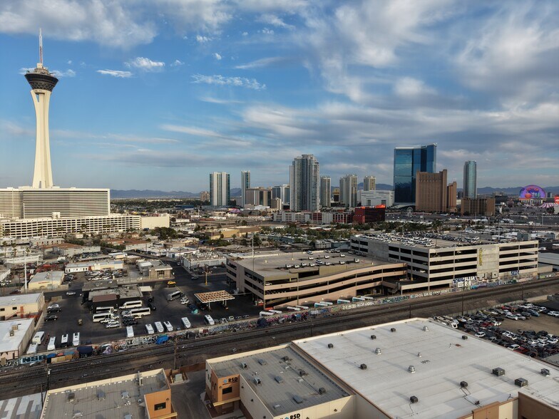 Primary Photo Of 1900 Industrial Rd, Las Vegas Parking Garage For Lease