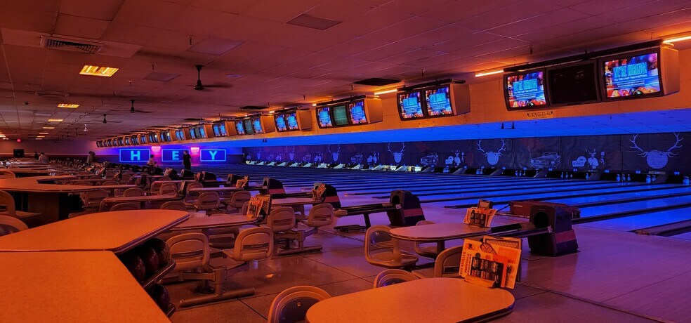 More Photos Of 7241 W Indian School Rd, Phoenix Bowling Alley For Sale