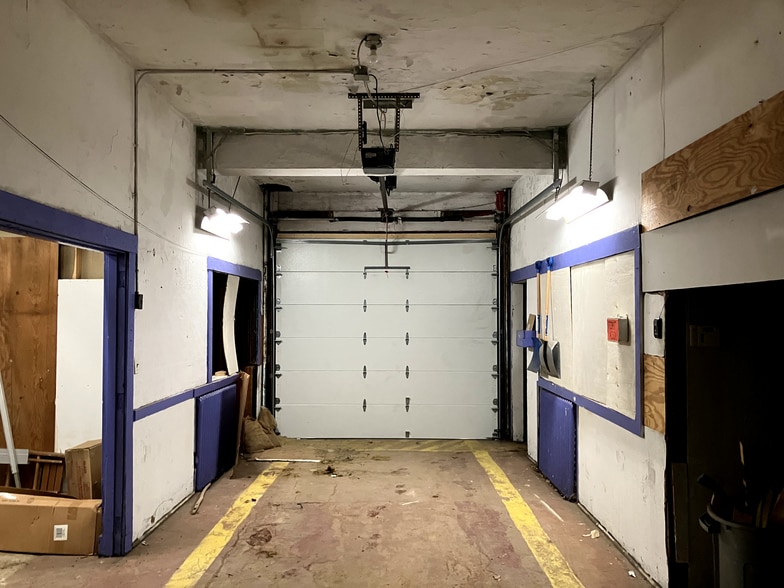 More Photos Of 221-223 E 9th Ave, Homestead Warehouse For Lease