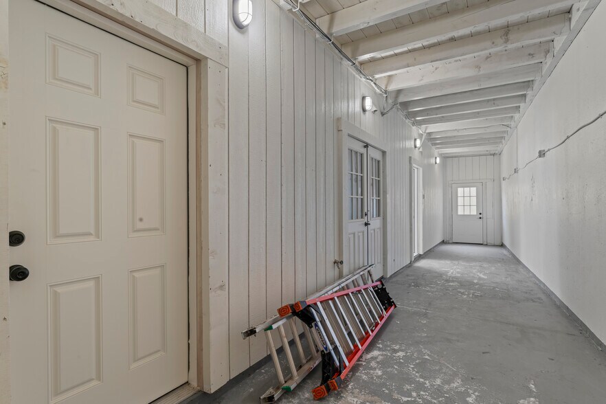 More Photos Of 31961 Hilltop Blvd, Running Springs Loft Creative Space For Sale