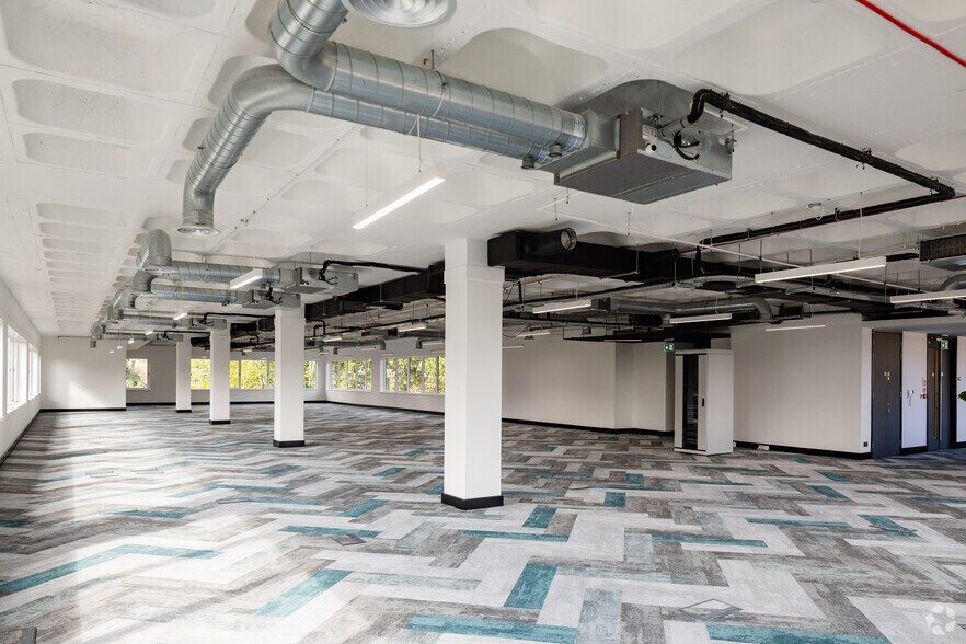 More Photos Of Bridge Ave, Maidenhead Coworking Space