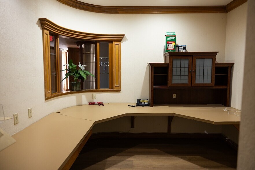 More Photos Of 10225 W Thunderbird Blvd, Sun City Medical For Lease