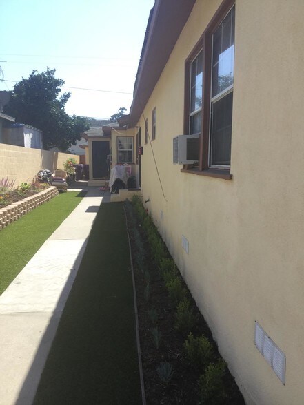 More Photos Of 1616 W 20th St, Long Beach Apartments For Sale