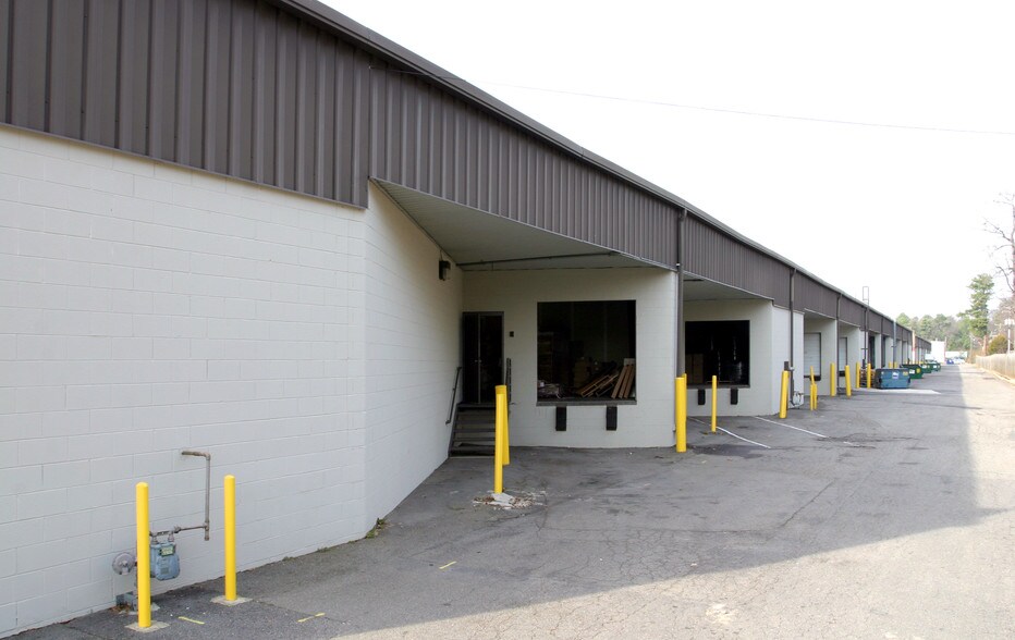 More Photos Of 9403-9417 Burge Ave, Richmond Light Distribution For Lease