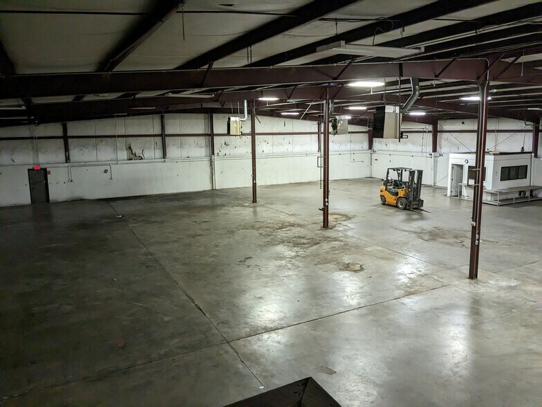 More Photos Of 5025 Old York Rd, Rock Hill Distribution For Sale