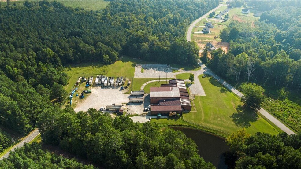 More Photos Of 704 State Road S-13-680, Jefferson Manufacturing For Lease