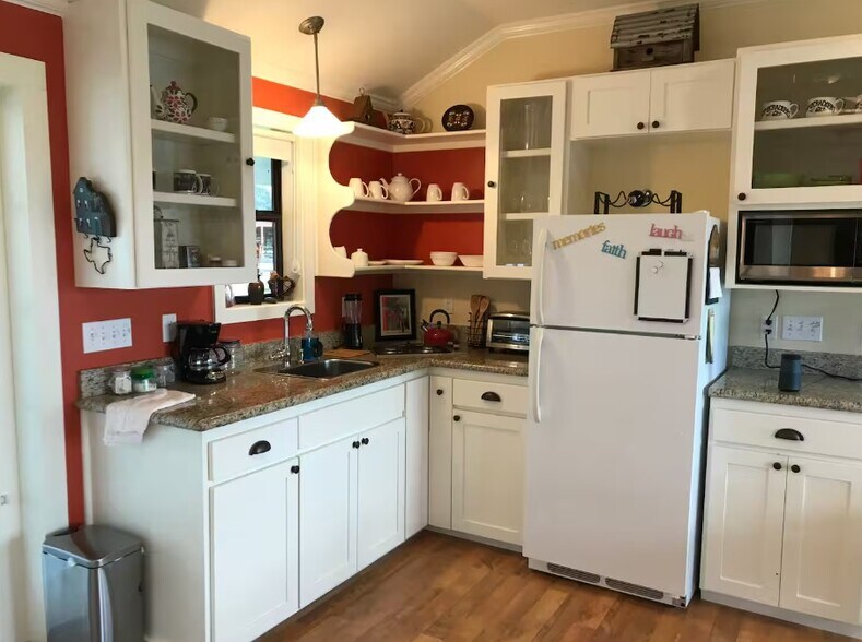 More Photos Of 1281 Post Oak Point Rd, New Ulm Hospitality For Sale