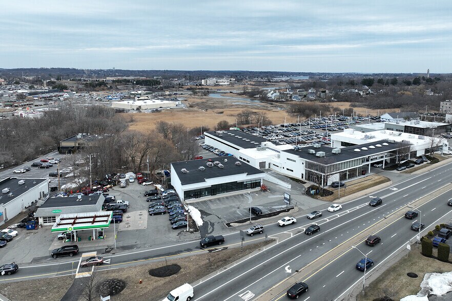 More Photos Of 1 Sylvan St, Peabody Freestanding For Lease