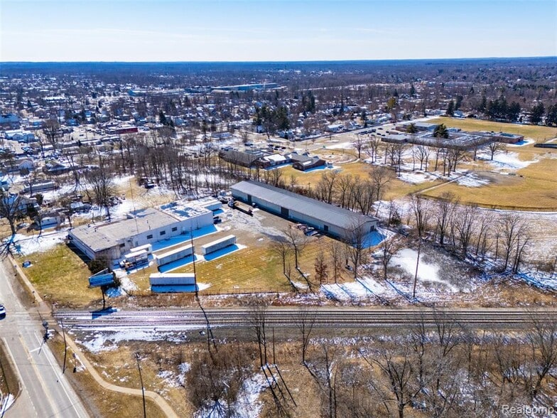 More Photos Of 415 N Lafayette St, South Lyon Warehouse For Sale