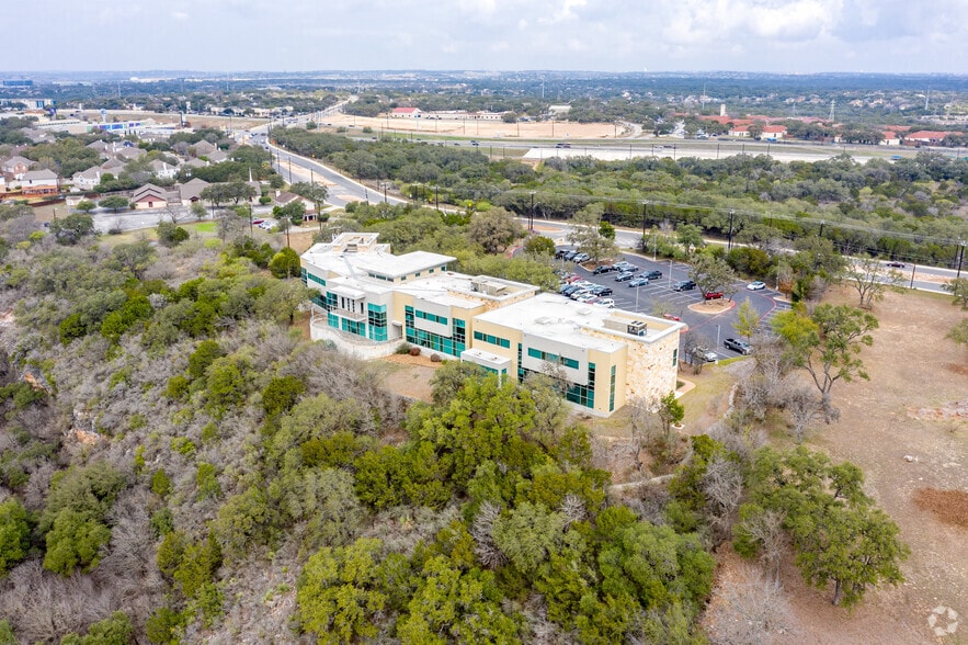 More Photos Of 17339 Redland Rd, San Antonio Office For Lease