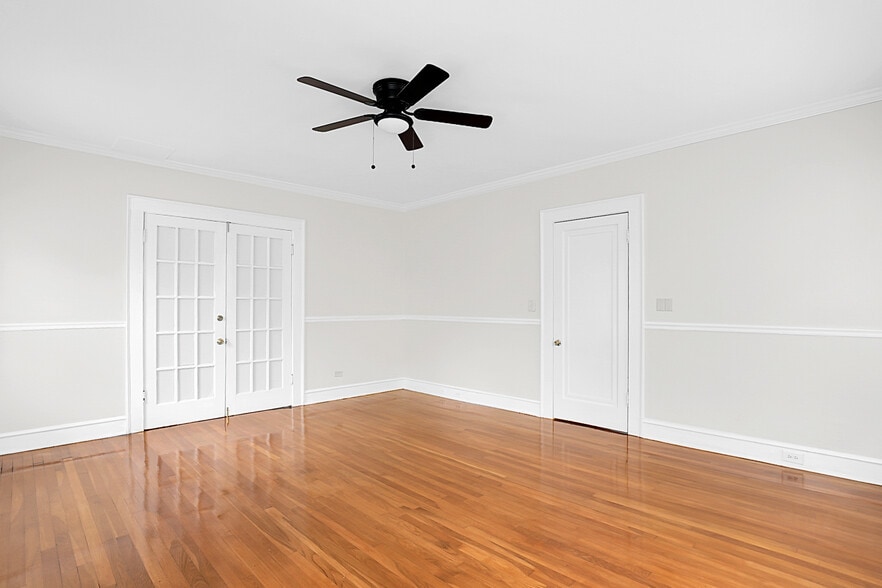 More Photos Of 228 E Poplar St, Griffin Office For Lease