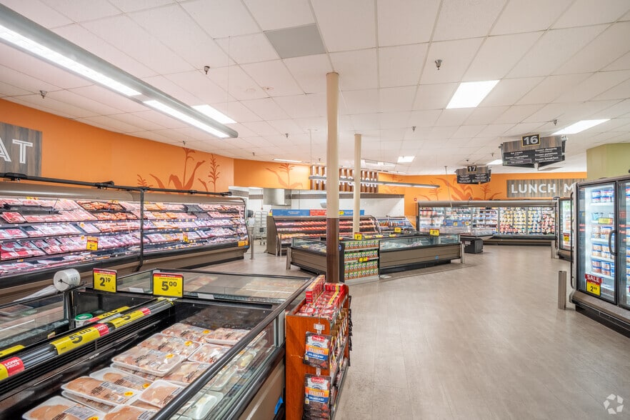 More Photos Of 3400-3410 Gulf Freeway, Dickinson Unknown For Lease