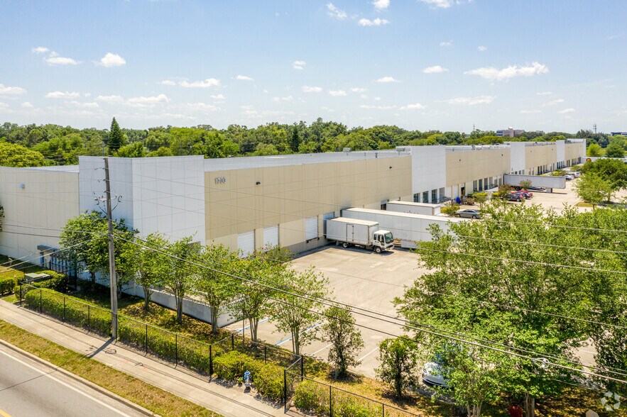 More Photos Of 1700 35th St, Orlando Warehouse For Lease