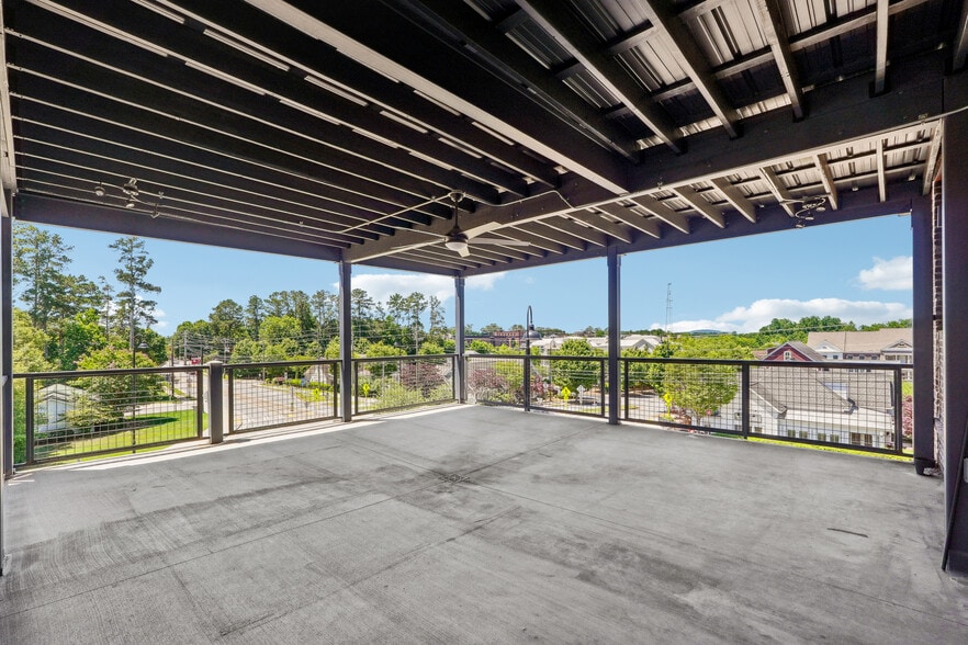More Photos Of 12655 Birmingham Hwy, Alpharetta Storefront Retail Office For Lease