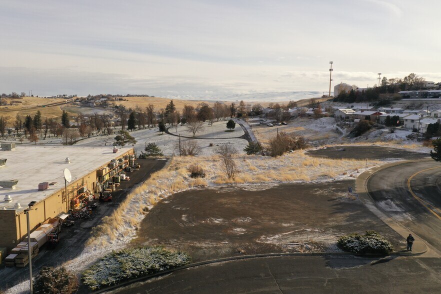 Primary Photo Of SW 30th Street @ Southgate/ Hwy 395, Pendleton Land For Sale