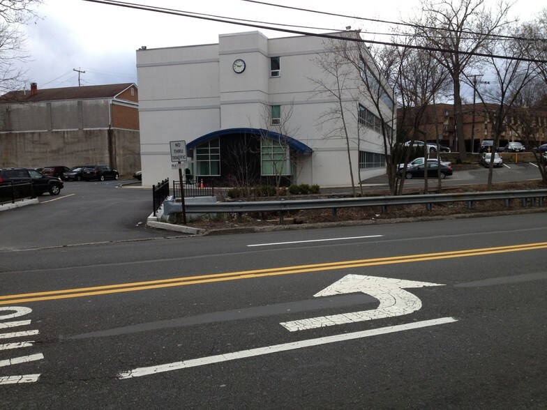 More Photos Of 99 Kinderkamack Rd, Westwood Medical For Lease