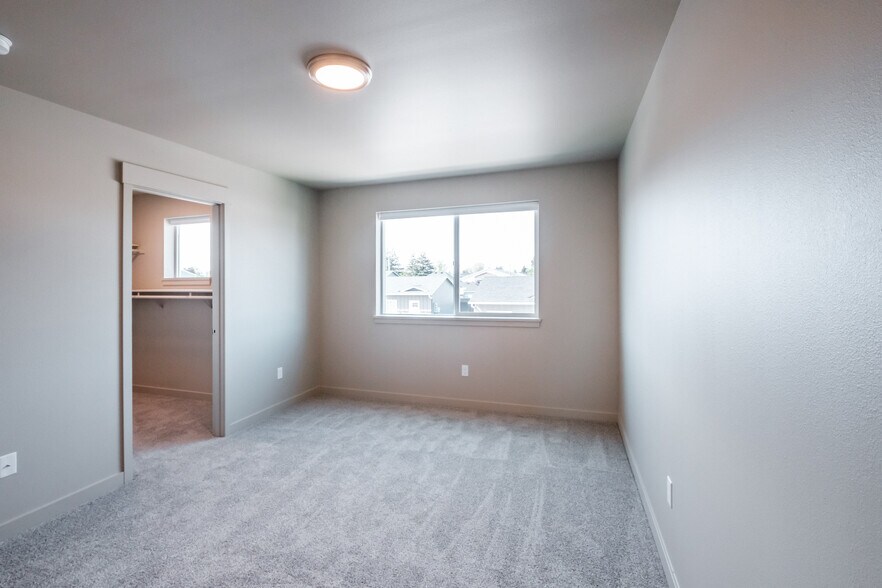 More Photos Of 2656 S Main Rd, Lebanon Apartments For Sale