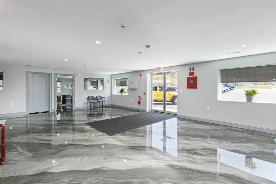 More Photos Of 409 Emerson Ave, Hampstead Industrial For Sale