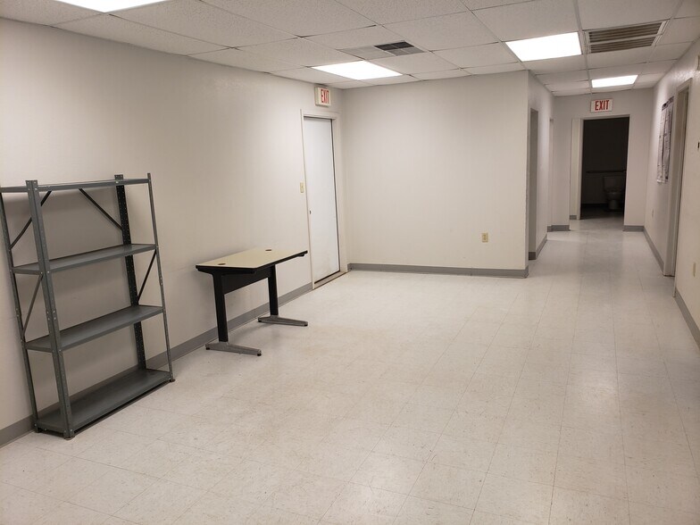 More Photos Of 15856 S Interstate 35, Bruceville Industrial For Lease