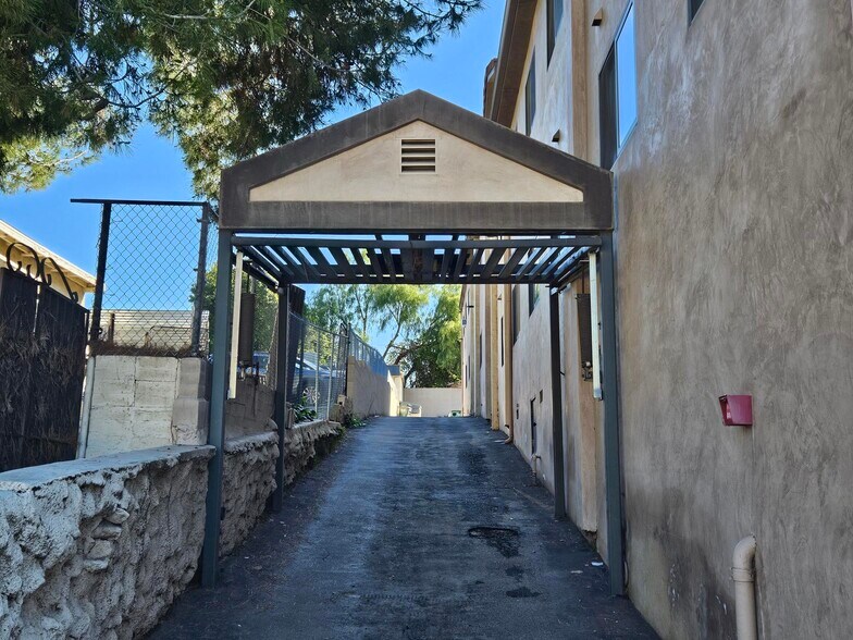 More Photos Of 1590 N Fair Oaks Ave, Pasadena Apartments For Sale